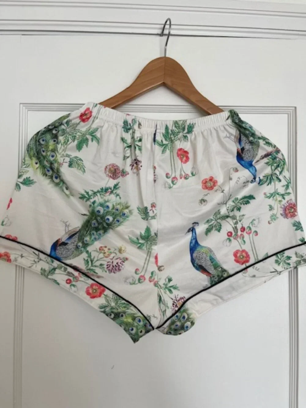 Two Piece Peacock Pajama Short Set | Size Medium - Picture 8 of 8